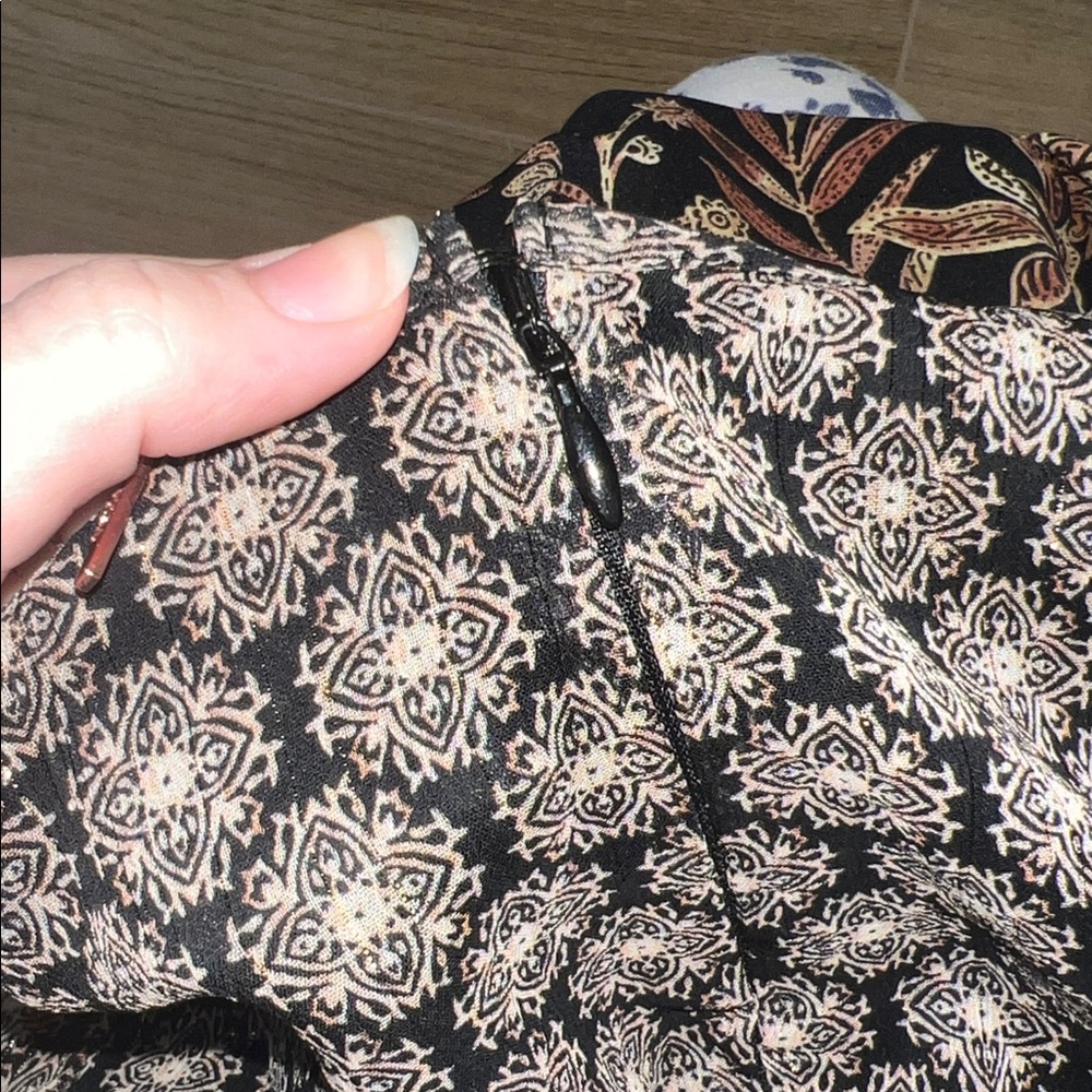 MISA Amber Paisley Print Long Sleeve Mini Dress - Picture 9 of 9